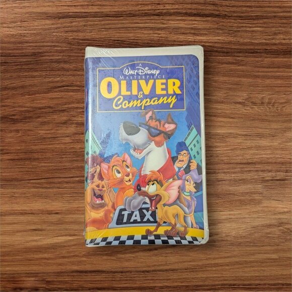 Walt Disney Masterpiece Oliver & Company VHS Seale READ NOS - Picture 1 of 8